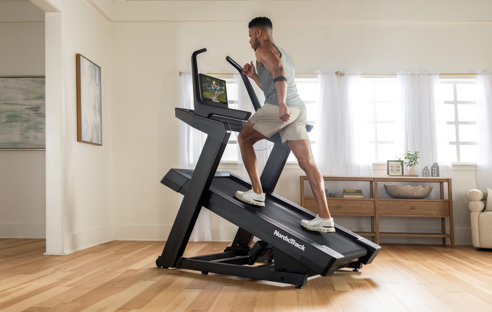 Why Training On An Incline Works Better Than Flat Walking